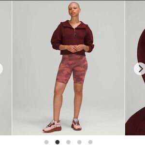Lululemon Scuba Oversized 1/2 Zip Hoodie
Red Merlot M/L